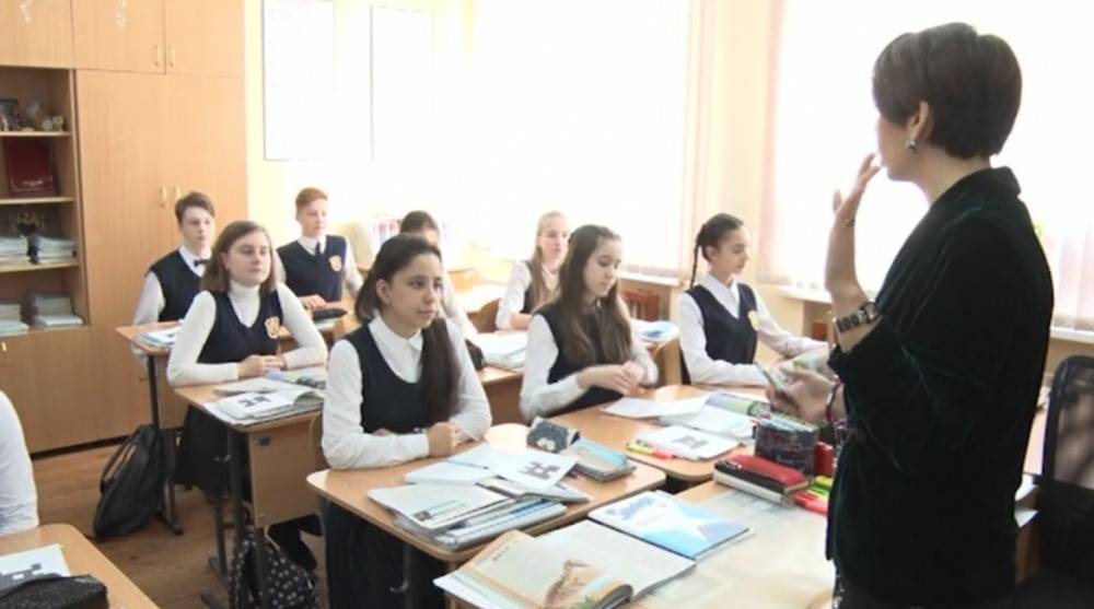 Радий Хабиров - В Башкирии начался прием заявок от молодых педагогов на гранты в 600 тысяч рублей - bash.news - Башкирия