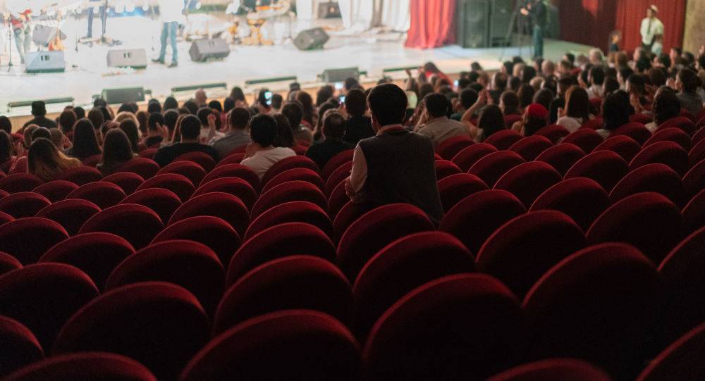 Мошенница обманула мигрантов, пригласив на фейковый концерт в Москве - dialog.tj - Москва - Россия - Узбекистан - Киргизия - Самара