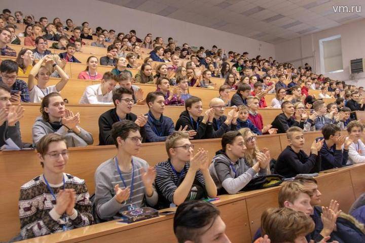 Будущие режиссеры смогут получать стипендию имени Говорухина с 1 сентября - vm.ru