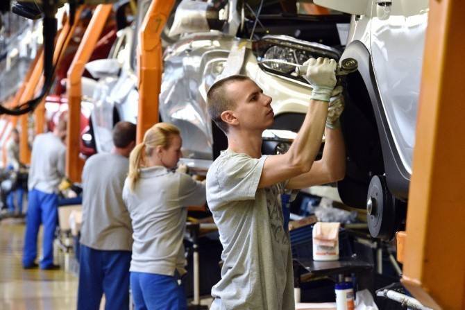 АВТОВАЗ на три недели ушел в плановый отпуск - autostat.ru - Ижевск
