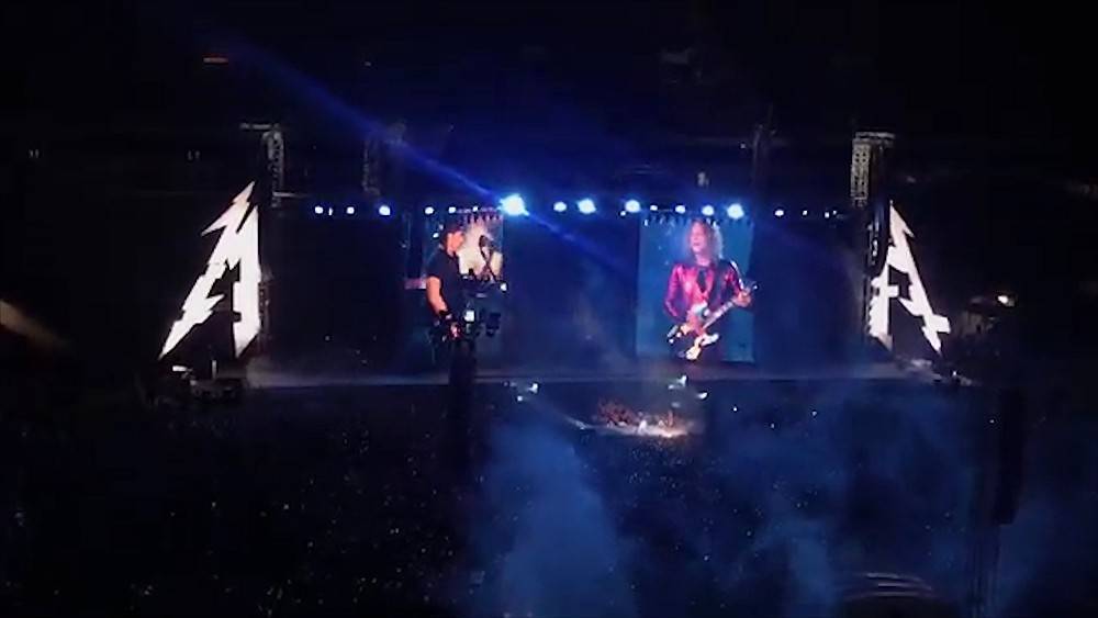 Алла Пугачева - "Пробрало до слез": Metallica спела "Группу крови" в "Лужниках" - tvc.ru