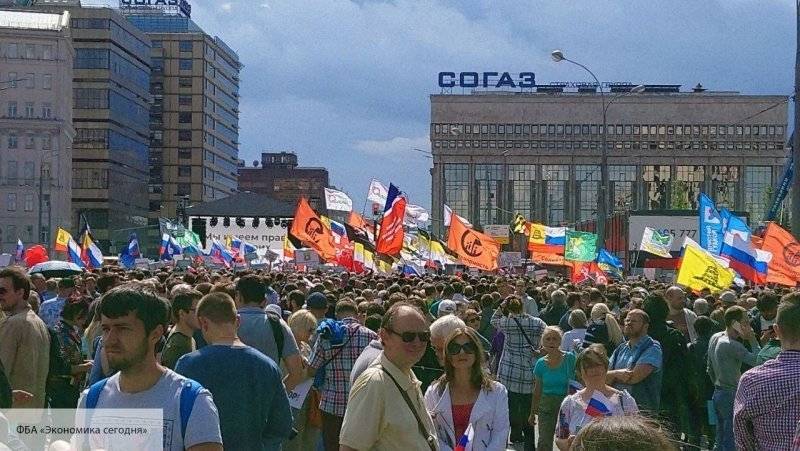Любовь Соболь - Сергей Цеков - Российская оппозиция пыталась воспроизвести майдан, но получился только фрик-митинг - politros.com - Москва
