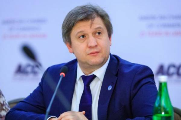 Владимир Путин - Александр Данилюк - Киев решил помешать выдаче российских паспортов жителям Донбасса - trud.ru - Россия - Киев - Крым - обл. Донецкая - Луганская обл. - Севастополь - Донбасс