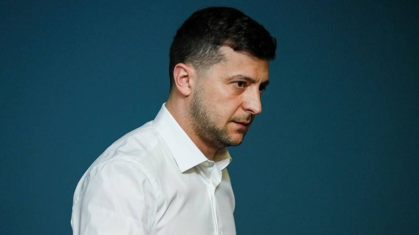 Владимир Зеленский - Олег Волошин - Екатерина Рожкова - Оппозиция показала Зеленском его «могилу» — видео - 5-tv.ru - Украина