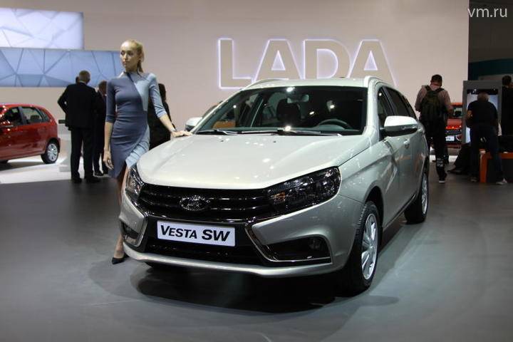 СМИ: Запрет на ввоз автомобилей Lada на Украину откладывается на полгода - vm.ru - Россия - Украина