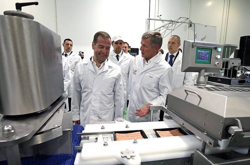 Дмитрий Медведев - Медведев увидел рост российского АПК "невооруженным взглядом" - tvc.ru - Курская обл.