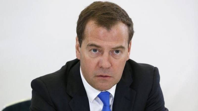 Дмитрий Медведев - Зарина Догузова - Медведев снял с поста замглавы Ростуризма - polit.info - Россия - Новости