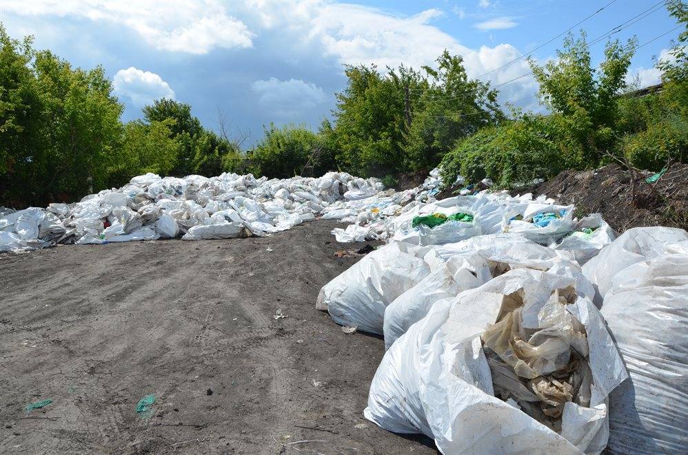 Жители села Луговое борются с ядовитым пластиковым мусором - ulpravda.ru - Ульяновск - Ульяновская - район Железнодорожный