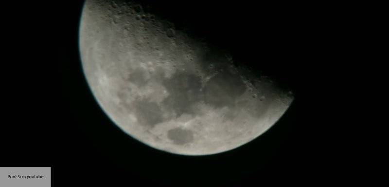 Александр Дубинин - Уфолог нашел на фотографиях Луны заброшенный город инопланетян - politros.com - Тайвань