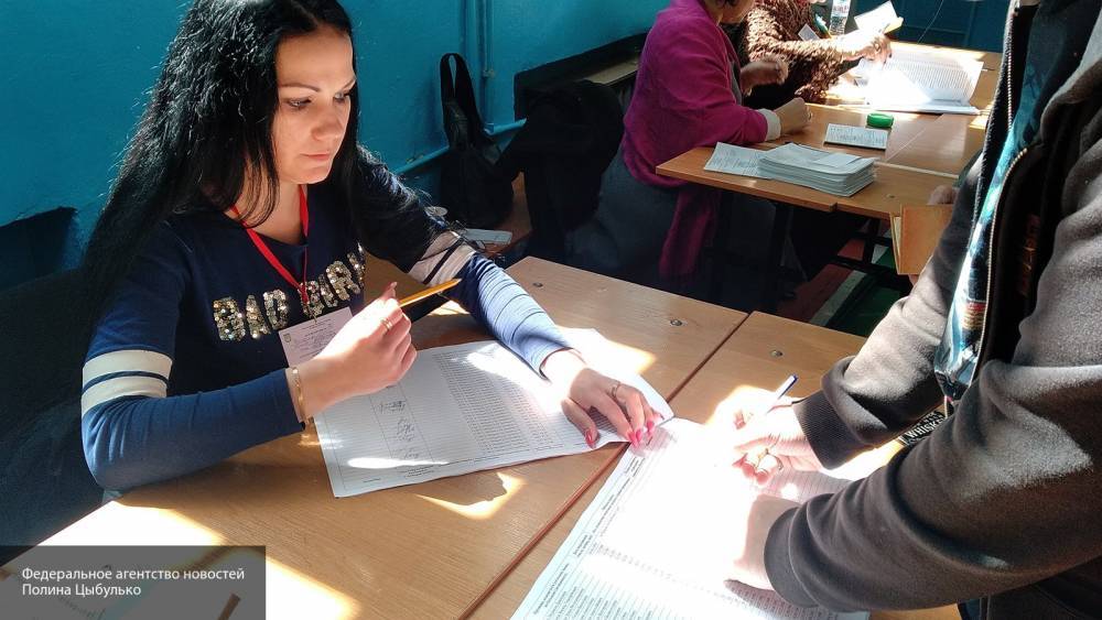 Владимир Зеленский - Пенсионерка из Львова попыталась съесть избирательные бюллетени - politexpert.net - Украина - Львов