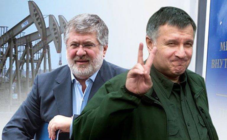 Владимир Зеленский - Игорь Коломойский - Арсен Аваков - Олег Царев - Зеленскому угрожают Коломойский и Аваков - politnavigator.net - Москва - Украина
