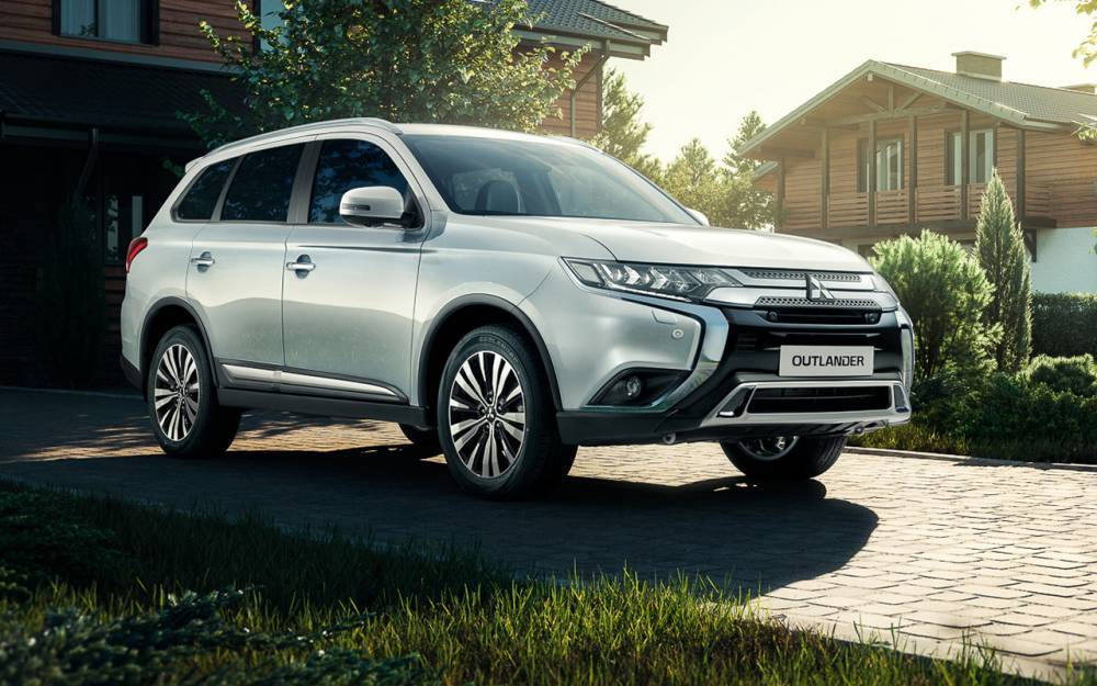 7-местный Mitsubishi Outlander: цены уже известны&nbsp;— журнал За&nbsp;рулем - zr.ru