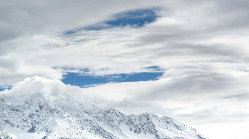 Скотт Уоринг - В Гималаях нашли гигантский НЛО - utro.ru - Непал
