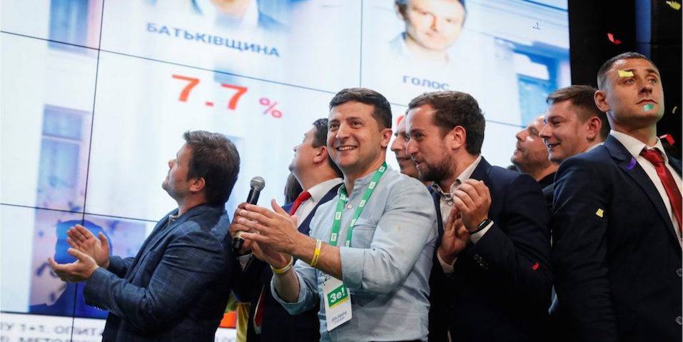 Владимир Зеленский - Петр Порошенко - Святослав Вакарчук - Виктор Медведчук - Юлий Тимошенко - Сенсационные итоги выборов в Раду: Зеленский получит всю полноту власти - bloknot.ru - Украина