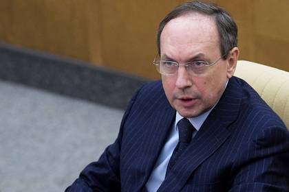Вячеслав Никонов - В Госдуме призвали не сокращать бюджетные места в вузах ради «задела на будущее» - lenta.ru - Россия
