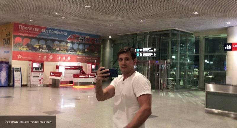 Геннадий Гудков - Дмитрий Гудков - Вернувшийся из поездки на Запад неадекватный Гудков угрожал журналистам расправой - nation-news.ru - Москва - Болгария - Рим