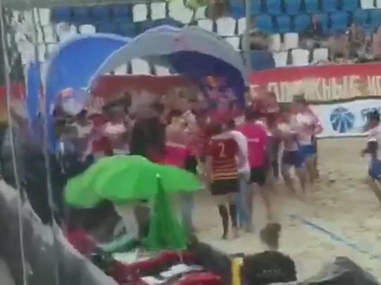 Опубликовано видео драки дагестанской сборной по пляжному регби на чемпионате России - newtvnews.ru - Москва - Россия - респ. Дагестан