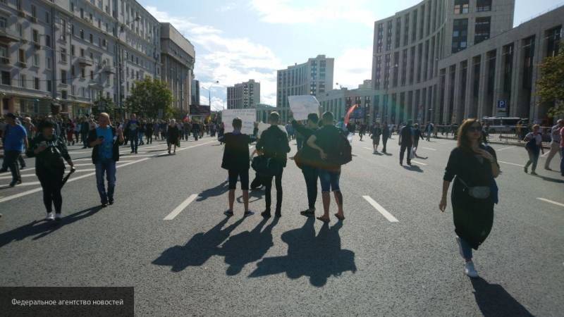 Сергей Цеков - Петр Ветров - Сенатор Цеков сравнил митинг оппозиции в Москве с майданом на Украине - nation-news.ru - Москва - Украина