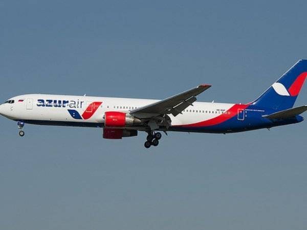 Летевший в Москву лайнер Azur Air вернулся в Анталью из-за поломки - polit.ru - Москва - Россия - Турция