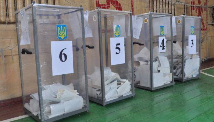 Владимир Зеленский - Петр Порошенко - Святослав Вакарчук - Татьяна Слипачук - Юлия Тимошенко - Внеочередные выборы в парламент Украины признаны состоявшимися - newtvnews.ru - Украина - Киев