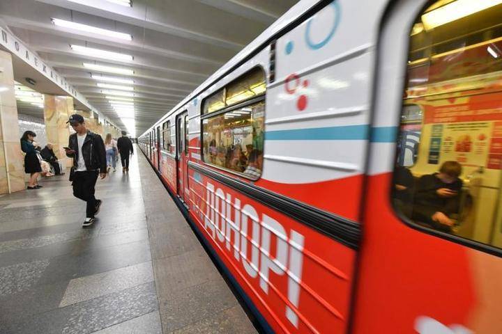 Разницу между москвичами и приезжими показали в соцсетях - vm.ru - Москва