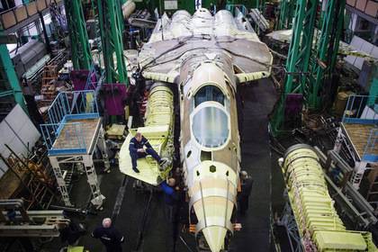Юрий Борисов - Названы причины закредитованности российской оборонки - lenta.ru - Россия - Китай