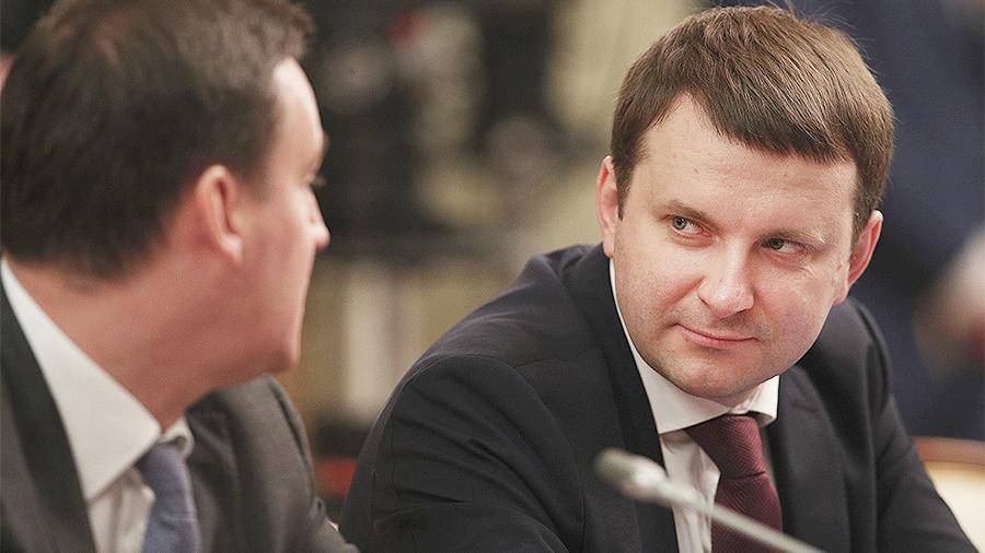 Максим Орешкин - Орешкин предрек «взрыв» в связи с закредитованностью россиян - iz.ru - Москва - Россия