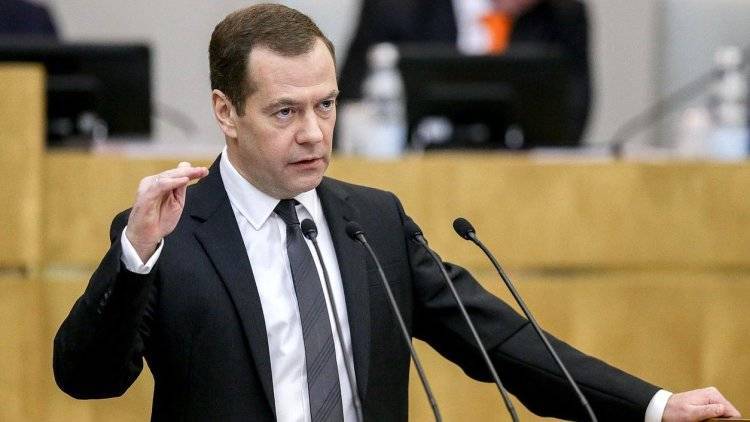 Дмитрий Медведев - Анна Кузнецова - Медведев поручил проверить лагеря, аналогичные сгоревшему в Хабаровском крае - polit.info - Хабаровский край