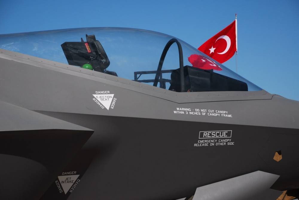 ​Начальник штаба ВВС США о турецких пилотах F-35: Это наши товарищи по команде - news-front.info - США - Турция - Анкара