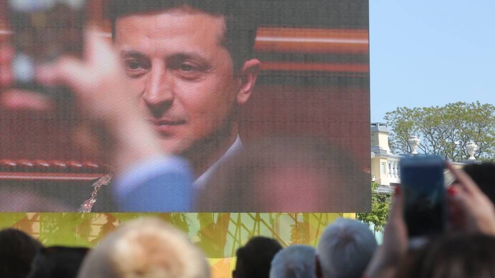Петр Порошенко - Святослав Вакарчук - Андрей Золотарев - Удар «Зеленой волны» смел все старые политические расклады на Украине - riafan.ru - Украина - Киев - Запорожье