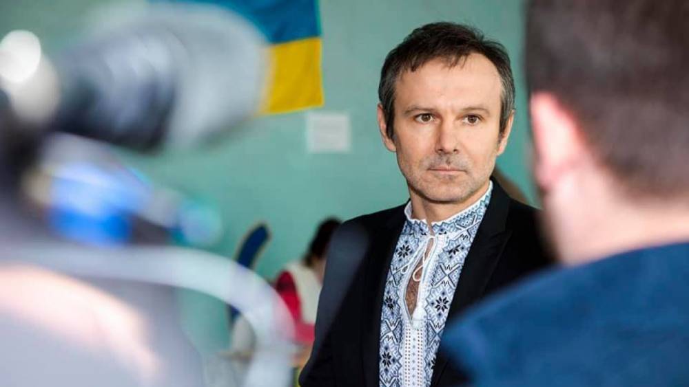 Святослав Вакарчук - Олег Морозов - В Совфеде назвали нелепой идею Вакарчука о «сосуществовании» Украины с Россией - riafan.ru - Россия - Украина