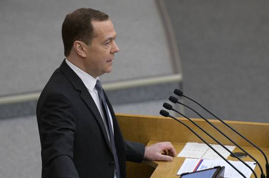 Дмитрий Медведев - Медведев призвал усилить работу по сертификации поставляемых на экспорт товаров - pnp.ru - Россия