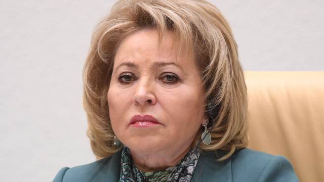 Валентина Матвиенко - Матвиенко выразила соболезнования близким погибшего в пожаре ребенка в лагере под Хабаровском. РЕН ТВ - ren.tv - Хабаровский край