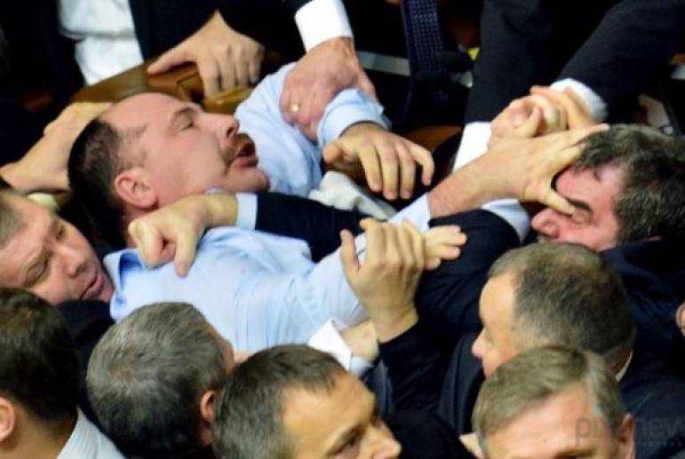 Юрий Романенко - «Народ это все за**ало». «Профессионалам» указали на выход: прикормленные «эксперты» в а*уе - elise.com.ua - Украина
