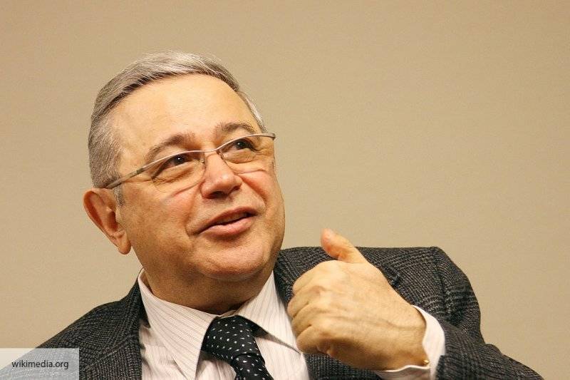 Евгений Петросян - Ольга Перепелицына - Петросян объяснил, что мешает современным артистам - politros.com