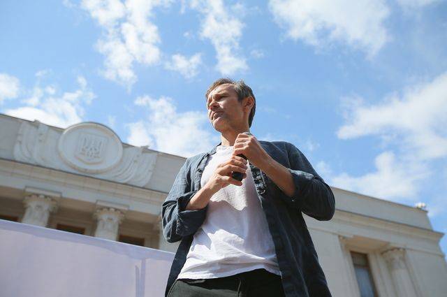 Владимир Зеленский - Святослав Вакарчук - Вакарчук считает, что Украине нужно принять закон о «сосуществовании» с РФ - aif.ru - Россия - Украина