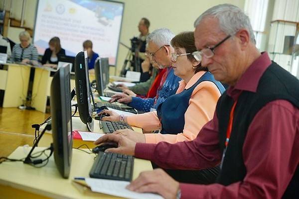Илья Торосов - Власти потратят 2,9 миллиарда на обучение россиян цифровой экономике - cnews.ru - Россия - Башкирия - респ. Татарстан - Сколково - респ. Саха - Ростовская обл. - Тульская обл.