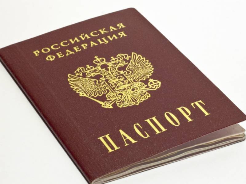 Владимир Путин - Василий Голубев - Российское гражданство получили семь тысяч жителей Донбасса - theins.ru - Россия - Украина - Киев - обл. Донецкая - Луганская обл. - ДНР - Ростовская обл. - ЛНР - Донбасс