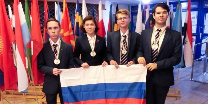 Олег Смирнов - Московские школьники завоевали пять медалей на международных олимпиадах - vm.ru - Англия - Венгрия