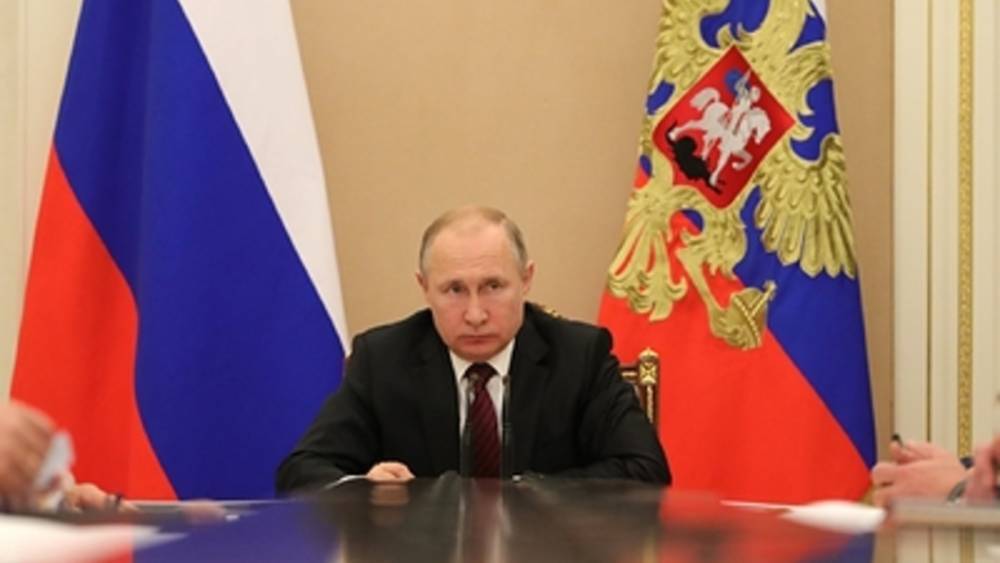 Владимир Путин - Сергей Собянин - Игорь Орлов - Путин поручил учесть мнение архангельцев о создании полигона "Шиес". Через 1,5 месяца чиновники должны отчитаться - tsargrad.tv - Москва - Россия - Архангельская обл.