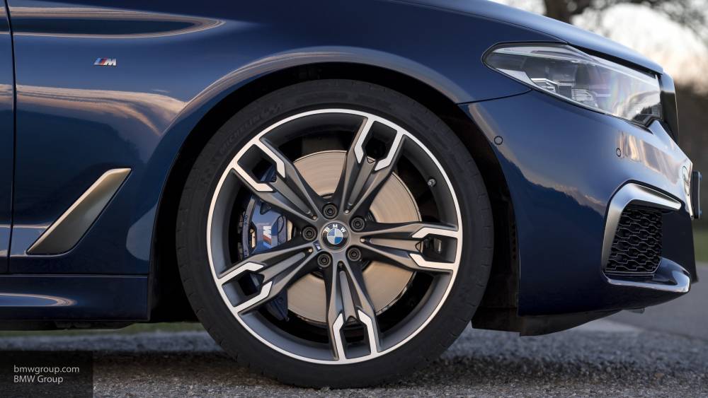 В Сети появились первые фотографии нового BMW 5-Series - newinform.com