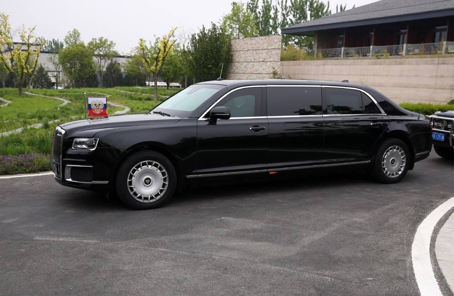 Владимир Путин - Валерий Горелых - Задержаны мужчины, подложившие муляж бомбы на пути кортежа Путина - m24.ru - Екатеринбург - Уральск
