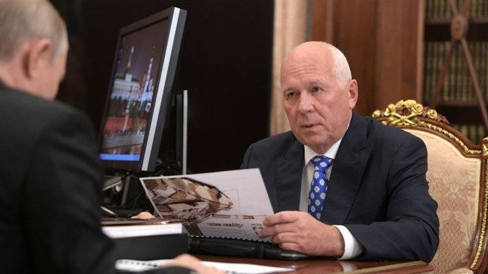 Владимир Путин - Сергей Чемезов - Чемезов заявил, что четверть продаваемой в РФ питьевой воды — подделка - polit.info - Россия