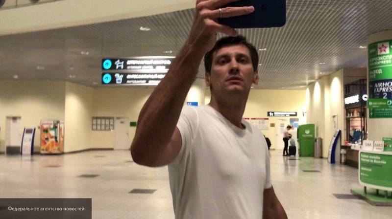 Геннадий Гудков - Дмитрий Гудков - Эрнест Макаренко - Корреспонденты ФАН подверглись травле после обнародования их данных Гудковым - nation-news.ru - Москва - Россия - Китай - Рим