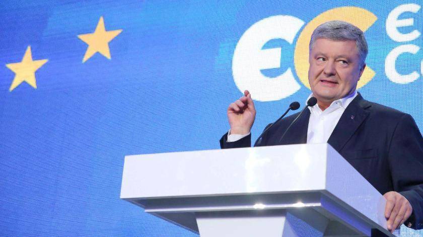 Петр Порошенко - Андрей Портнов - Виктор Янукович - Порошенко грозят судом за провокацию в Керченском проливе - utro.ru - Россия - Украина - Киев