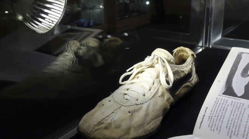 принцесса Диана - На аукционе Sotheby's кроссовки Nike продали за $437,5 тыс. - mir24.tv - США - шт. Калифорния