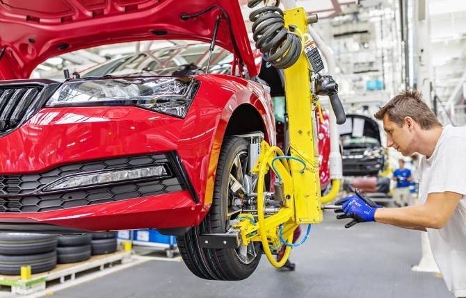 Компания Skoda начала серийное производство обновленного Superb - autostat.ru - Россия - Китай - Украина - Англия - Казахстан - Турция - Германия - Польша - Индия - Чехия - Усть-Каменогорск