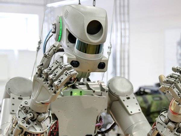 В «Роскосмосе» перенесли дату возвращения робота FEDOR с МКС - polit.ru