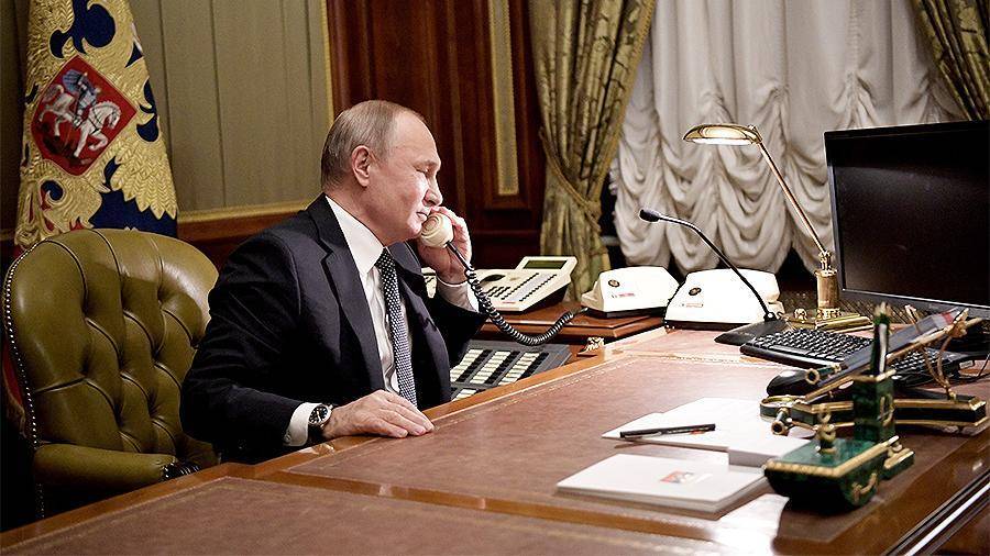 Владимир Путин - Шавкат Мирзиеев - Путин по телефону поздравил президента Узбекистана с днем рождения - iz.ru - Россия - Узбекистан