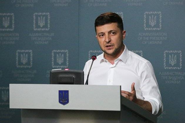 Владимир Зеленский - Александр Лукашевич - Зеленский: Новый премьер Украины должен быть экономистом - newtvnews.ru - Россия - Украина - Киев